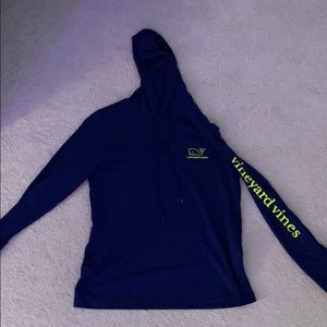 Vineyard vines long sleeve hoodie tee